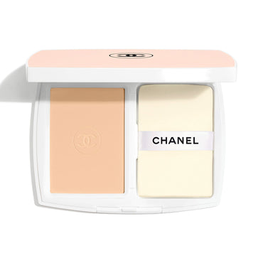 Le Blanc Brightening Compact Foundation