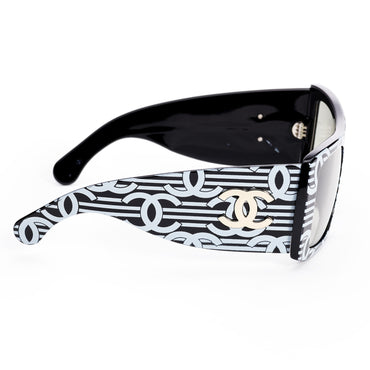 All In Cc Sunglasses - Black/White/Grey