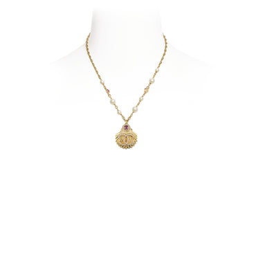 CC Shells Golden Pendant Necklace