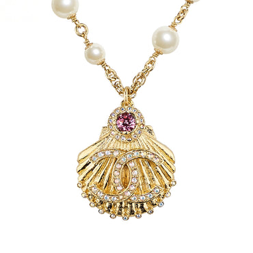CC Shells Golden Pendant Necklace