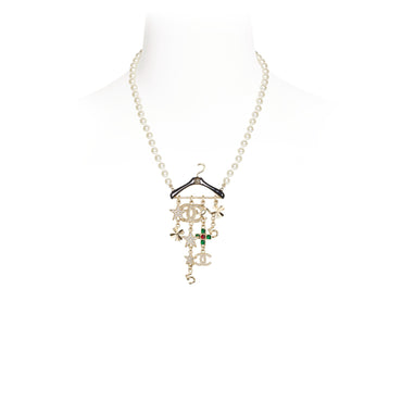 Forever Charming Golden Short Necklace