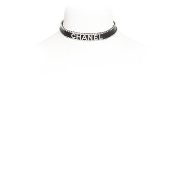 Razzle Dazzle Silvery Choker Necklace