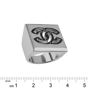 Bold Attitude Golden Jewel Ring