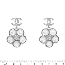 Flower-Power Silvery Pendant Earrings