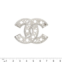Flower-Power Silvery CC Brooch