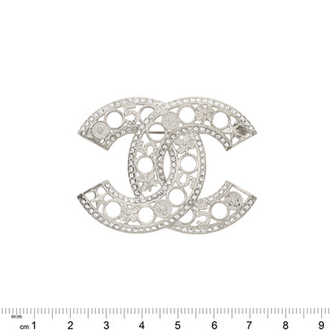 Flower-Power Silvery CC Brooch