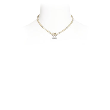 Field Of Dreams Silvery Short Necklace