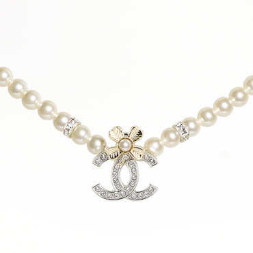 Field Of Dreams Silvery Short Necklace