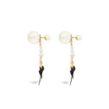 Women Wcj Earrings - D301 Gold/White