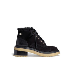 Cozy Spirit Lace Up - Black