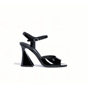 Lucky Flare Sandals - Black